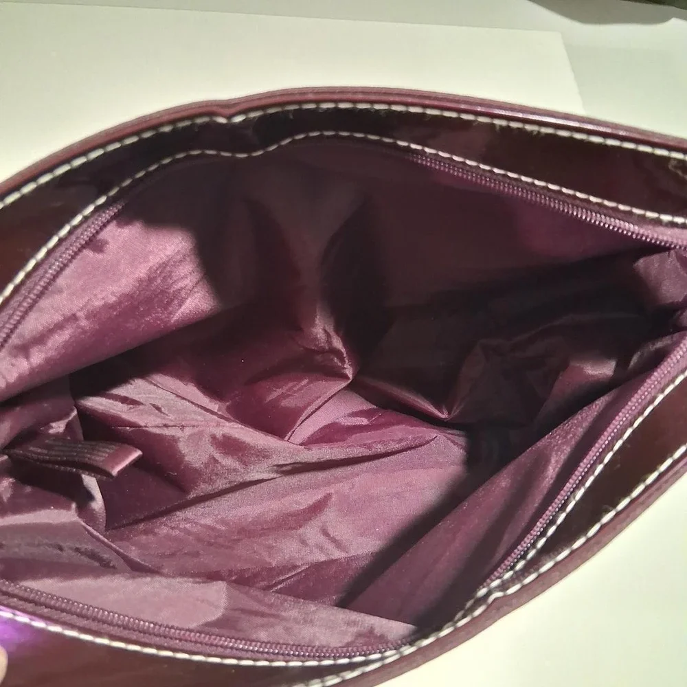 Womens Estee Lauder purple/ cranberry color makeup bag new beautiful color